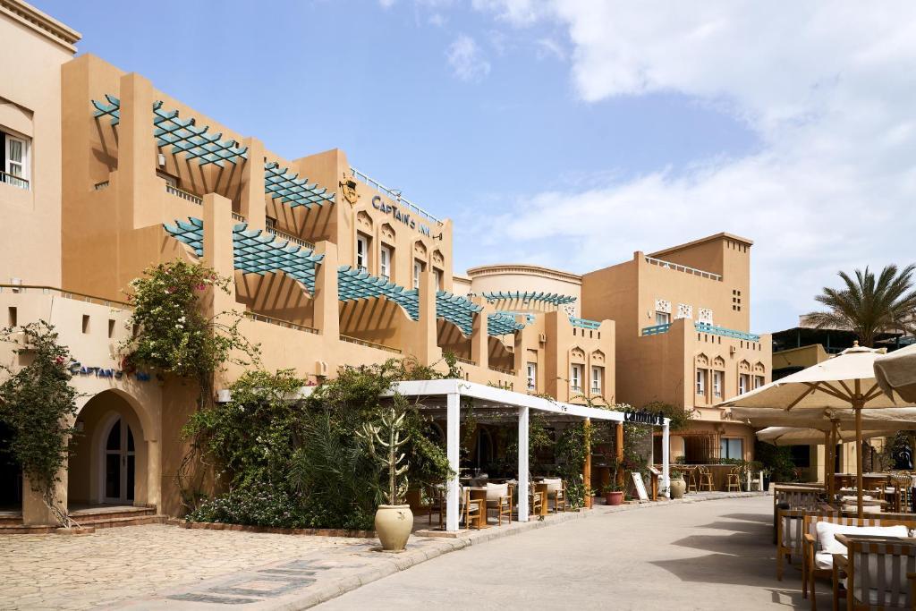 Captain's Inn Hotel 1